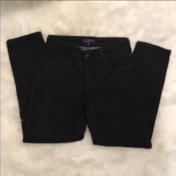 💙 4/$35 NYDJ Jeans - Picture 2 of 9